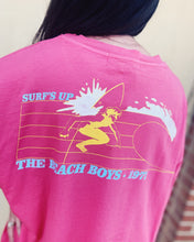 Load image into Gallery viewer, DAYDREAMER: THE BEACH BOYS SURF&#39;S UP ONE SIZE TEE - ROSE WATER
