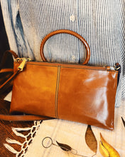 Load image into Gallery viewer, HOBO: SABLE CROSSBODY - TRUFFLE
