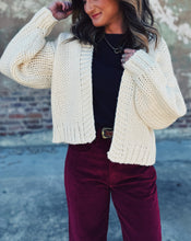 Load image into Gallery viewer, SADIE &amp; SAGE: JESSA CHUNKY CARDIGAN - CREAM
